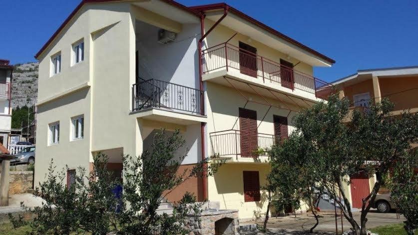Jure Erceg Apartment Starigrad Paklenica Buitenkant foto